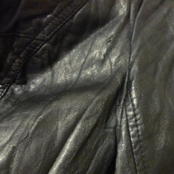 BEBE black faux leather cropped jacket with quilted detailing - Picture 3 of 16
